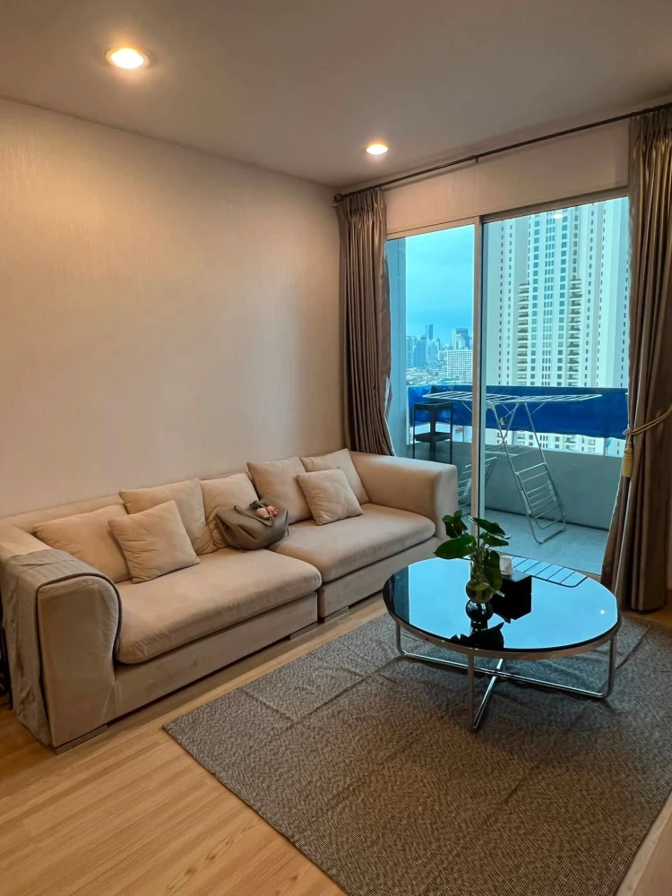 ให้เช่า The LightHouse Sathorn-Chareonnakorn 2 ห้องนอน พื้นที่ใช้สอยเยอะ ทำเลดี วิวสวยไม่บล็อค จองเลย