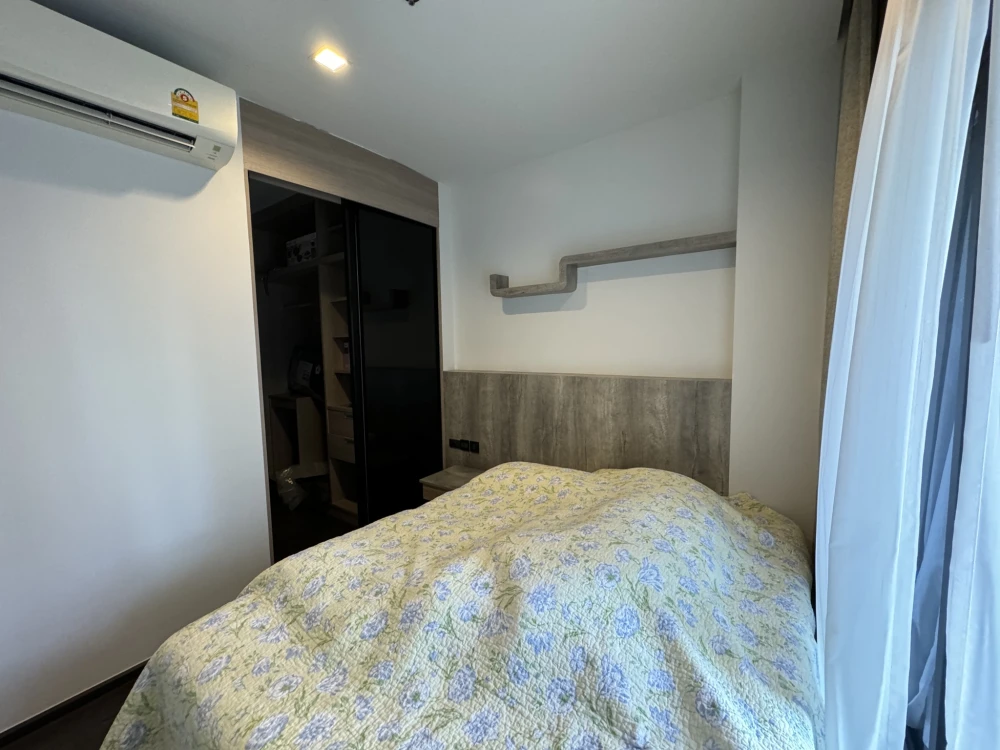 ให้เช่า The Line Asoke Ratchada ห้องกว้างพื้นที่ใช้สอยเยอะ เฟอร์ครบครัน หิ้วกระเป๋าเข้าอยู่ได้เลยจ้า