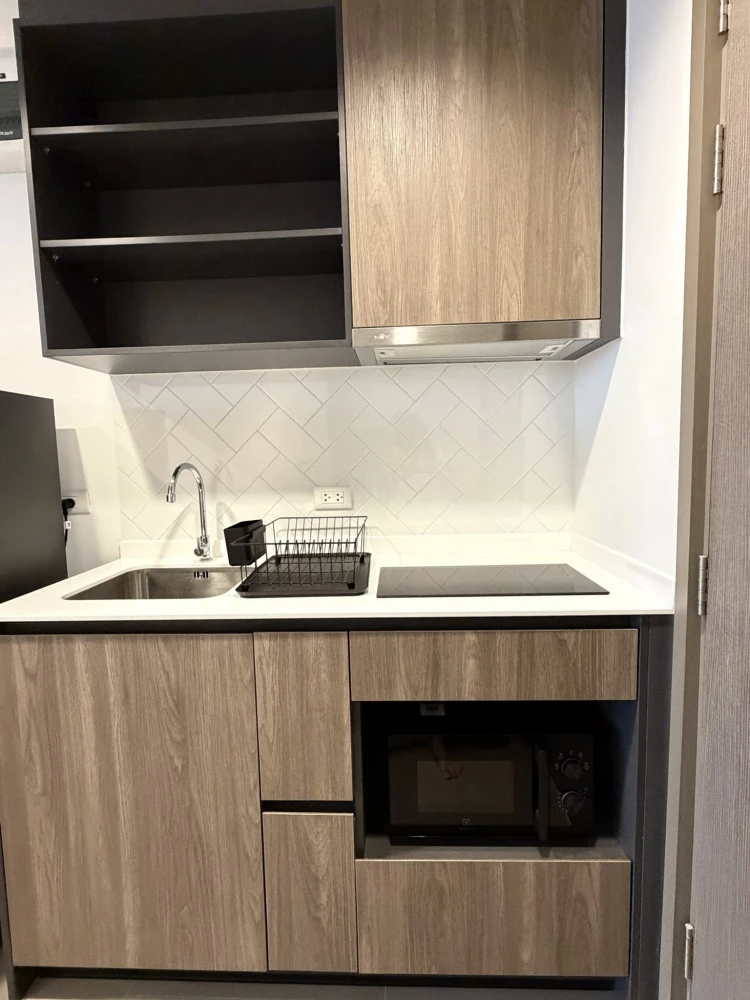 ให้เช่า The Line Phahonyothin Park ห้องพร้อมอยู่ เฟอร์พร้อม จองเลย