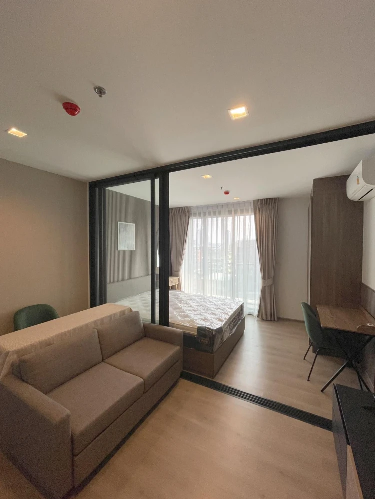 ให้เช่า The Line Phahonyothin Park ห้องพร้อมอยู่ เฟอร์พร้อม จองเลย