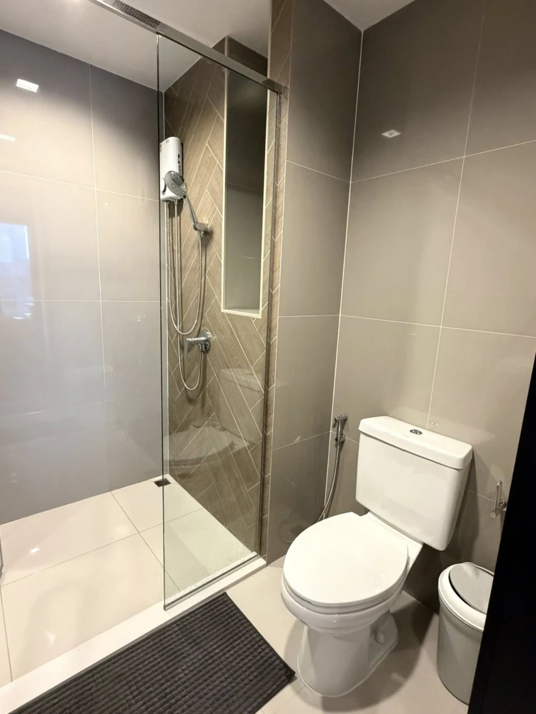 ให้เช่า The Line Phahonyothin Park ห้องพร้อมอยู่ เฟอร์พร้อม จองเลย