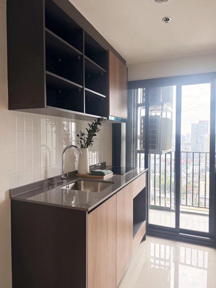 ให้เช่า The Line Vibe ห้องแต่งน่าอยู่ ชั้น 28 ระเบียงวิวเมือง สวยมาก  เฟอร์นิเจอร์ เครื่องใช้ไฟฟ้าครบ จองเลย