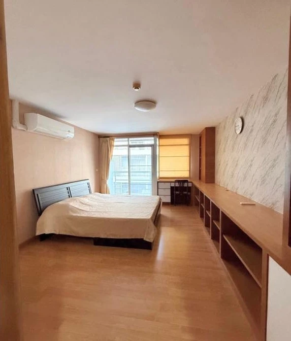 ให้เช่า The Link Sukhuvmit 50 1 ห้องนอน 1 ห้องน้ำ ติดวอลเปเปอร์อย่างดี เฟอร์นิเจอร์ครบครัน ห้ามพลาด