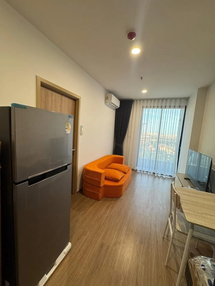 ให้เช่า The Livin Phetkasem ห้องพร้อมอยู่ เฟอร์พร้อม + เครื่องใช้ไฟฟ้าครบ จองเลย