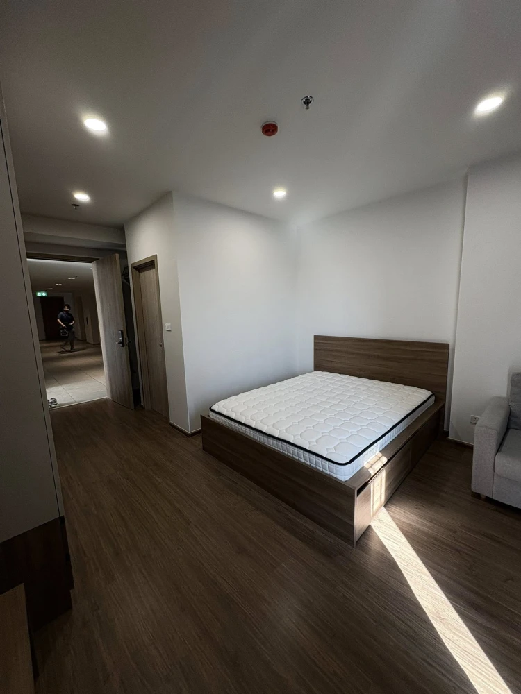 ให้เช่า The Livin Phetkasem 37 ห้องพร้อมอยู่ เฟอร์พร้อม น่าอยู่ จองเลย