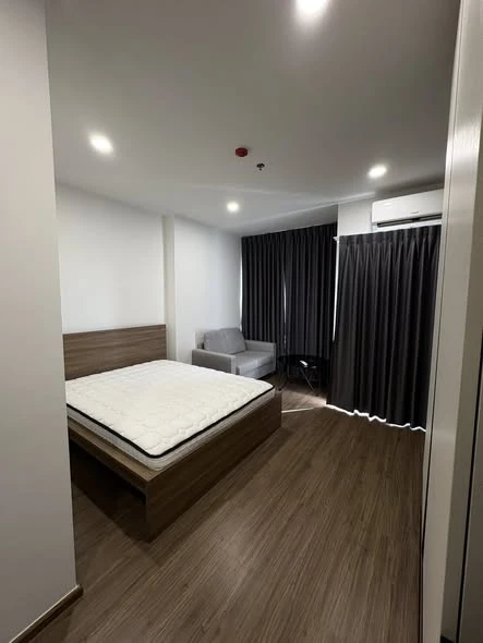 ให้เช่า The Livin Phetkasem 37 ห้องพร้อมอยู่ เฟอร์พร้อม น่าอยู่ จองเลย