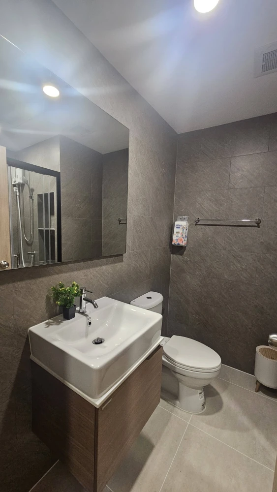 ให้เช่า The Livin Phetkasem 37 ห้องมุมคนไม่พลุกพล่าน เครื่องใช้ไฟฟ้าและเฟอร์ครบครัน ห้ามพลาด