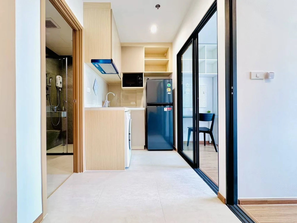 ให้เช่า The Livin Ramkhamhaeng ห้องกว้างขวาง น่าอยู่ ชั้นสูง เฟอร์พร้อม มาแต่ตัวเข้าอยู่ได้เลย!!!