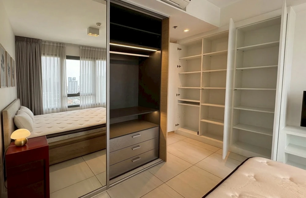 ให้เช่า The Loft Ekkamai ชั้น 10 ห้องสวย ตกแต่งครบครัน พร้อมอยู่ จองเลย ห้ามพลาด