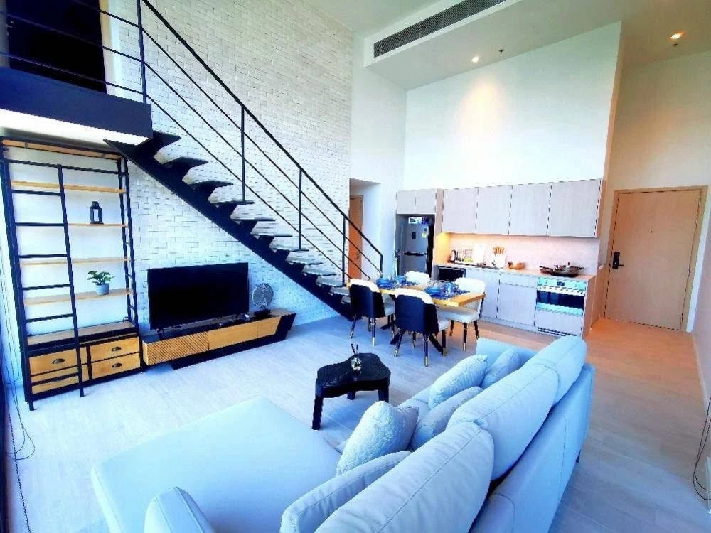 ให้เช่า The Lofts สีลม 2 ห้องนอน ชั้น 15 ได้วิวสูง มาพร้อมสิ่งอำนวยความสะดวกครบ จองเลย