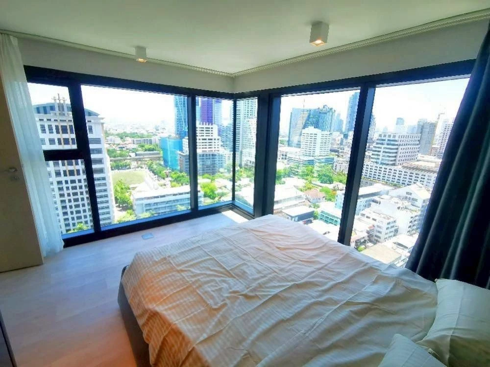 ให้เช่า The Lofts สีลม 2 ห้องนอน ชั้น 15 ได้วิวสูง มาพร้อมสิ่งอำนวยความสะดวกครบ จองเลย