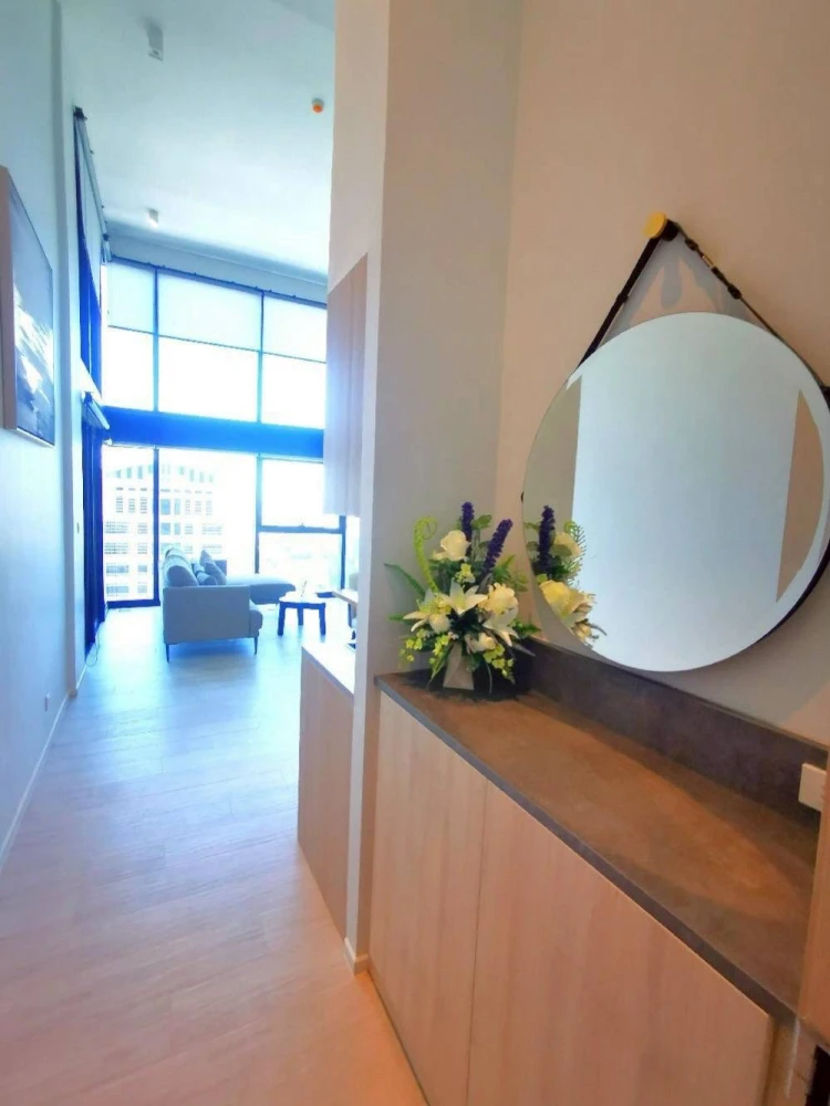 ให้เช่า The Lofts สีลม 2 ห้องนอน ชั้น 15 ได้วิวสูง มาพร้อมสิ่งอำนวยความสะดวกครบ จองเลย