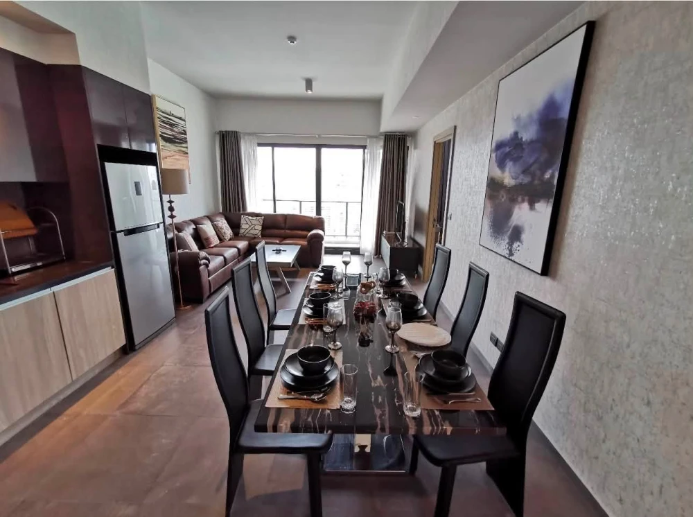 ให้เช่า The Lofts Asoke 2 ห้องนอน พื้นที่ใช้สอยเยอะ มาพร้อมสิ่งอำนวยความสะดวกครบครัน รีบจองเลยจ้า