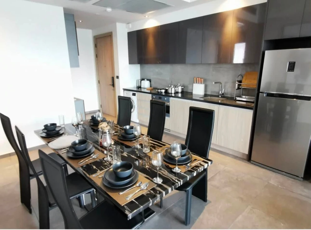 ให้เช่า The Lofts Asoke 2 ห้องนอน พื้นที่ใช้สอยเยอะ มาพร้อมสิ่งอำนวยความสะดวกครบครัน รีบจองเลยจ้า