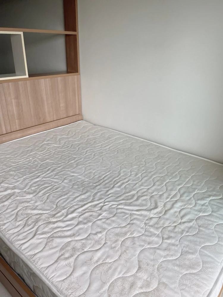 For rent: The Log 3 Sukhumvit 101/1. Nice room, great location, and complete amenities. What are you waiting for?