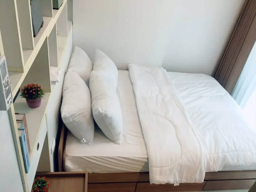 For rent: The Log 3 Sukhumvit 101/1. Fully furnished with appliances. Just bring your personal belongings and move in.