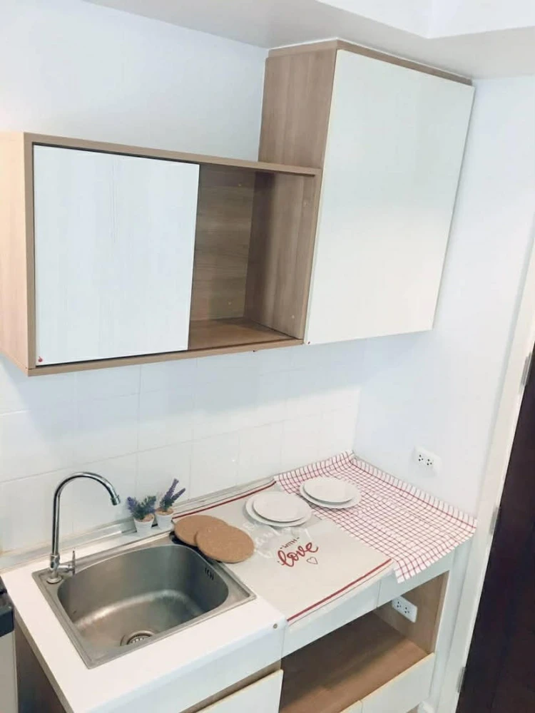 ให้เช่า The Log 3 Sukhumvit 101/1 ห้องพร้อมอยู่ เฟอร์ เครื่องใช้ไฟฟ้าครบ มาแต่ตัวเข้าอยู่ได้เลย