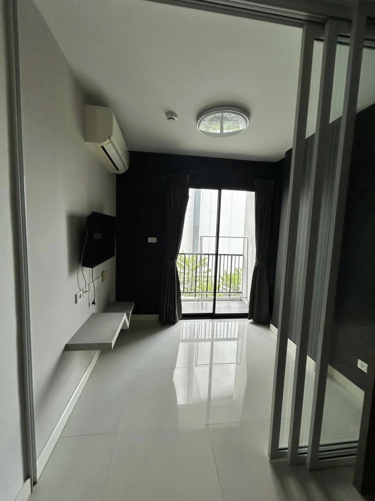 ให้เช่า The matrix condo ห้องพร้อมอยู่ เฟอร์พร้อม หิ้วกระเป๋ามาได้เลย ราคานี้หายากแล้วจองเลย