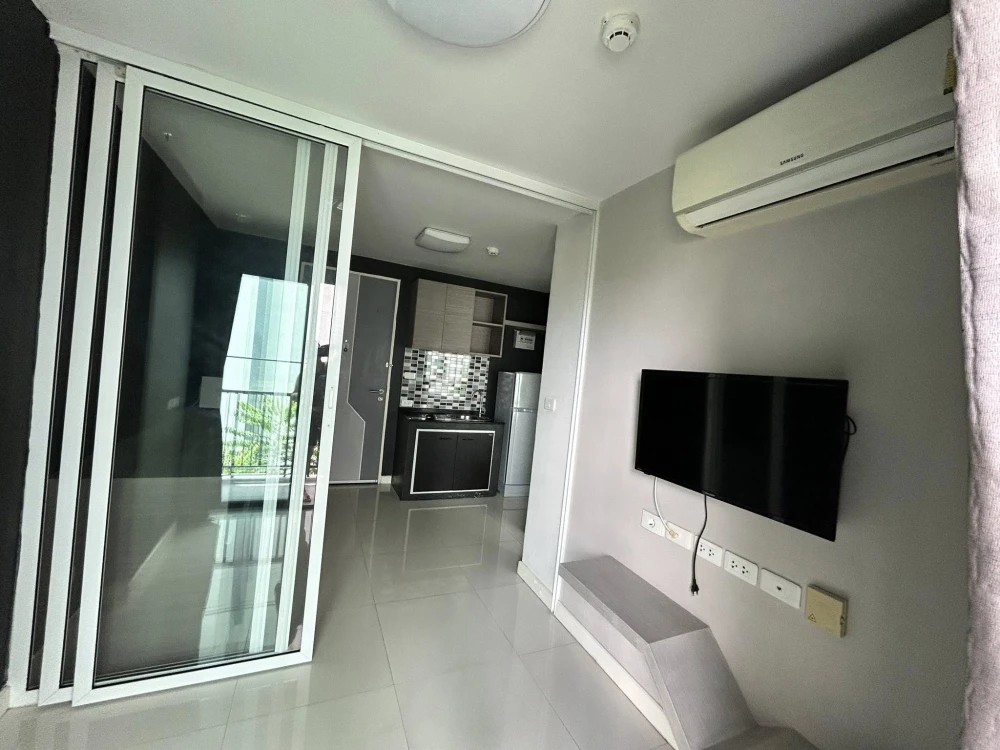 ให้เช่า The matrix condo ห้องพร้อมอยู่ เฟอร์พร้อม หิ้วกระเป๋ามาได้เลย ราคานี้หายากแล้วจองเลย