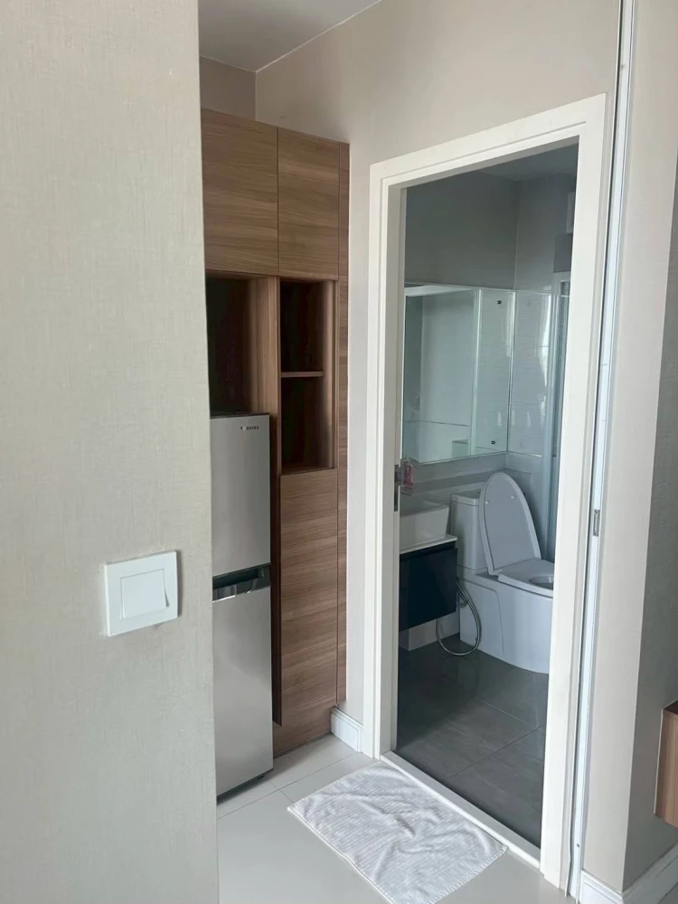 ให้เช่า The Metropolis Samrong ห้อวพร้อมอยู่ เฟอร์ เครื่องใชช้ไฟฟ้าครบ ราคาดี มาจองเลย อย่าพลาดเด็ดขาด