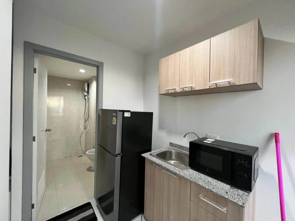 ให้เช่า The Midtown Chaengwattana ห้องพร้อมอยู่ เฟอร์พร้อม ห้องกว้างอยู่สบาย รีบจองเลย