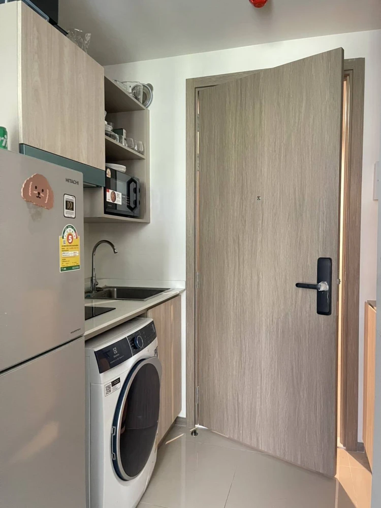 ให้เช่า the muve บางนา วิวสระว่ายน้ำ บรรยากาศชิลสุดๆ เครื่องใช้ไฟฟ้าครบ พร้อมเข้าอยู่