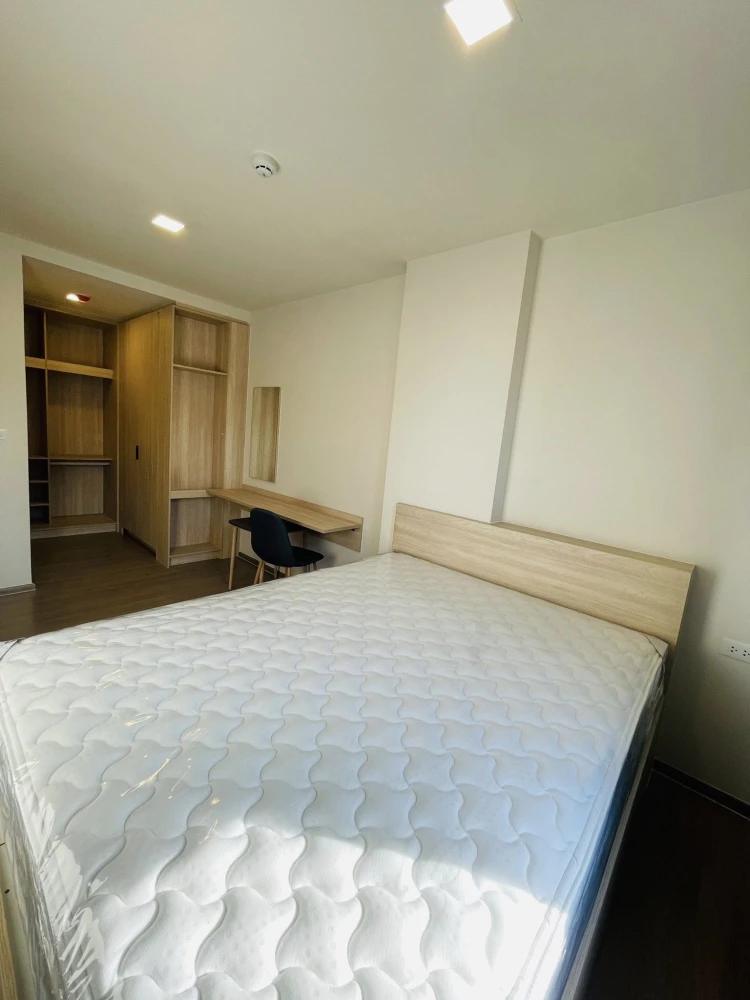 ให้เช่า The MUVE Bangna 2 ห้องนอน พื้นที่ใช้สอยเยอะ เฟอร์นิเจอร์ครบครัน มองเห็นวิวสระว่ายน้ำ รีบจองเลย