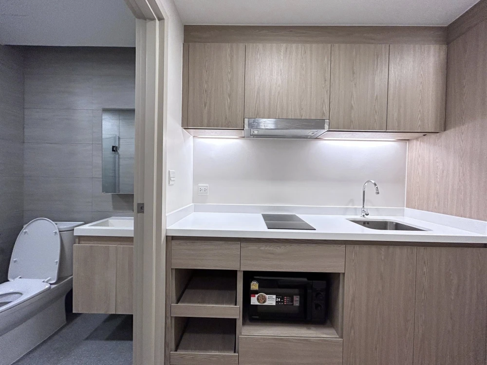 ให้เช่า The Nest Chula Samyan ห้องน่าอยู่ ชั้น 8 ทำเลดี เฟอร์นิเจอร์ครบครัน หิ้วกระเป๋าเข้าอยู่ได้เลยจ้า