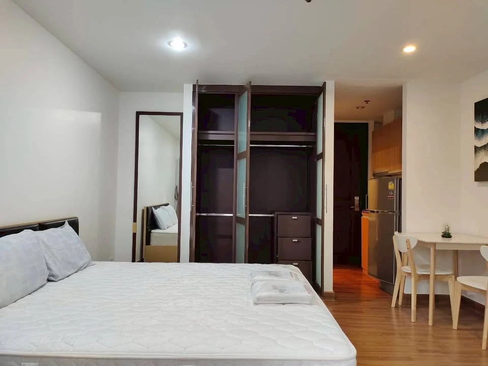 ให้เช่า The Next Sukhumvit 52 Studio room พร้อมเฟอร์นิเจอร์แน่นๆ รีบจับจองเลยจ้า