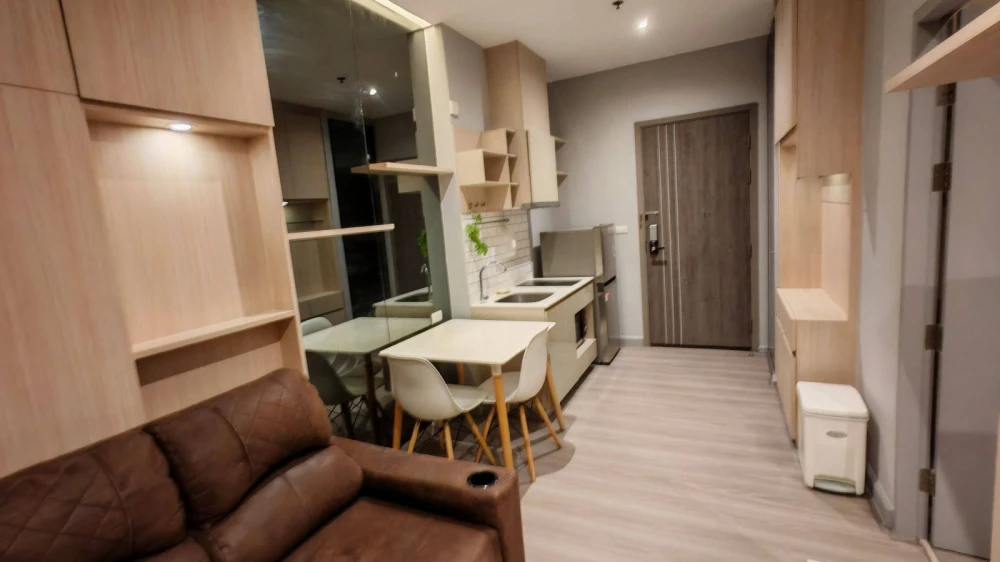 ให้เช่า The Niche Pride Thonglor-Phetchaburi ชั้น 14 วิวสระ แต่งครบ สนใจจองเลย