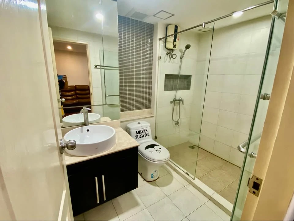 ให้เช่า The Niche Sukhumvit 49 ห้องกว้าง อยู่สบายสุด ไม่อึดอัดเลย จองก่อนได้ก่อน