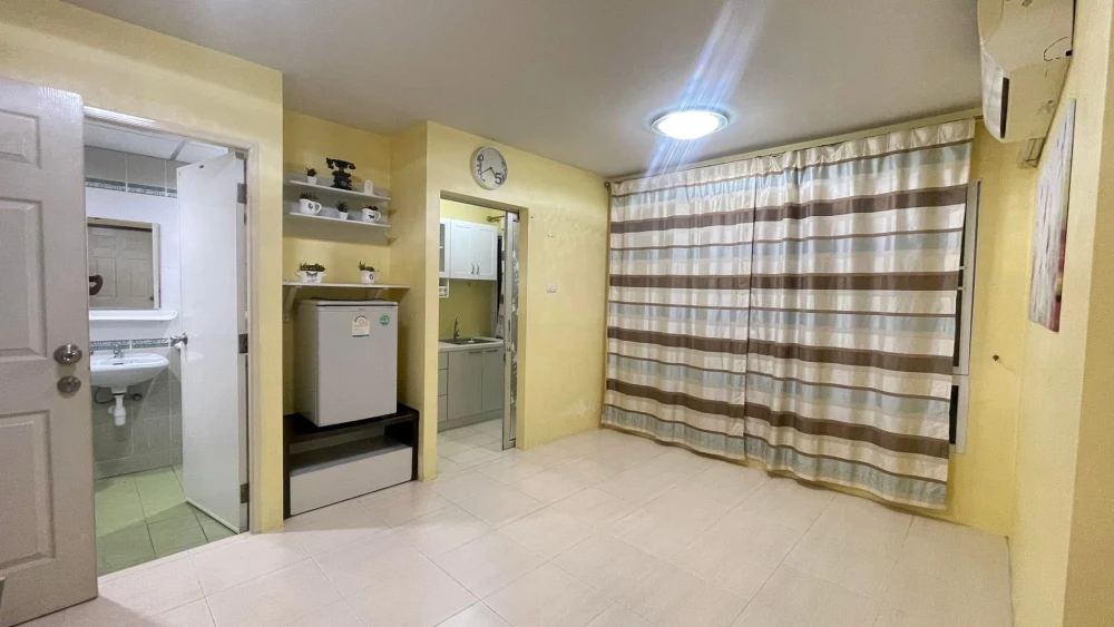 ให้เช่า The North Park Condominium 1 ห้องนอน 1 ห้องน้ำ มาพร้อมเฟอร์นิเจอร์และเครื่องใช้ไฟฟ้าครบครัน ห้ามพลาด