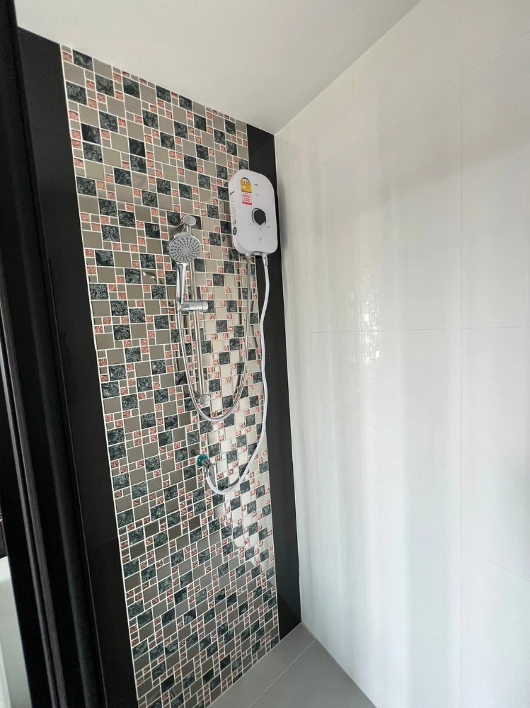 ให้เช่า The One Plus Grand Ramkhamhaeng ชั้น 6 ห้องกั้น แต่งครบ น่าอยู่ จองเลย ด่วนๆ