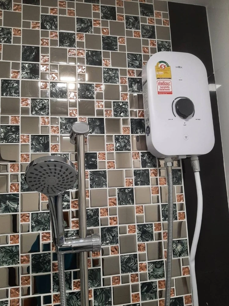 ให้เช่า The One Plus Grand Ramkhamhaeng ชั้น 6 ห้องกั้น แต่งครบ น่าอยู่ จองเลย ด่วนๆ