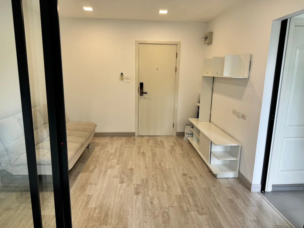 ให้เช่า The One Plus Grand Ramkhamhaeng มาพร้อมเฟอร์และเครื่องใช้ไฟฟ้าครบ สนใจจองเลย