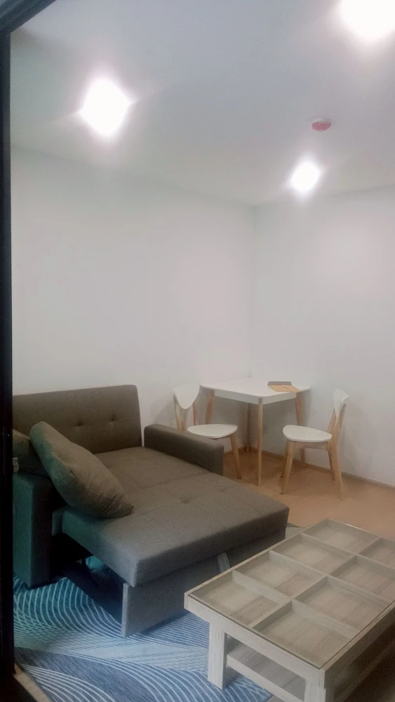 ให้เช่า The One Plus Grand Ramkhamhaeng ห้องพร้อมอยู่ เฟอร์ฑร้อม ชั้นไม่สูงเข้าออกสะดวกสาย จองเลย