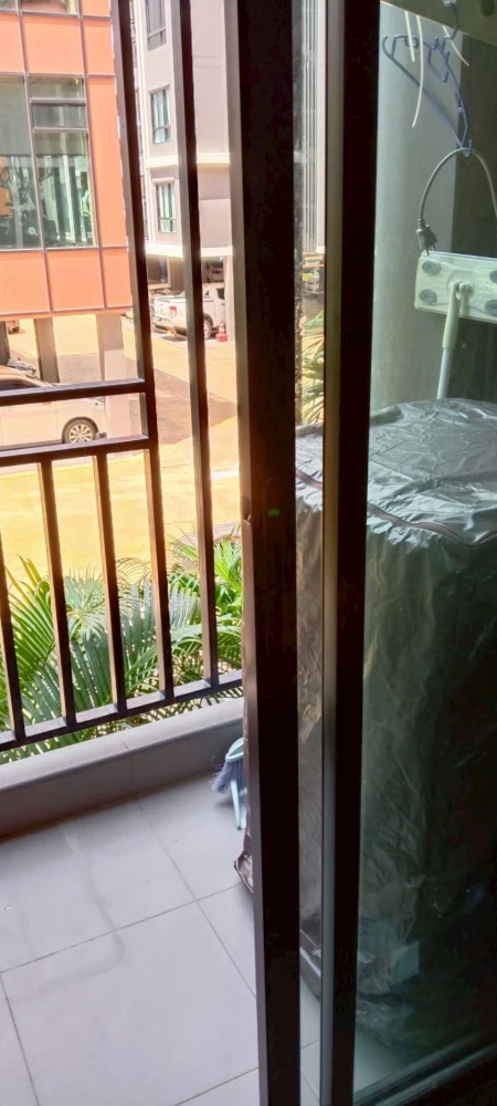 ให้เช่า The One Plus Grand Ramkhamhaeng ห้องพร้อมอยู่ เฟอร์ฑร้อม ชั้นไม่สูงเข้าออกสะดวกสาย จองเลย