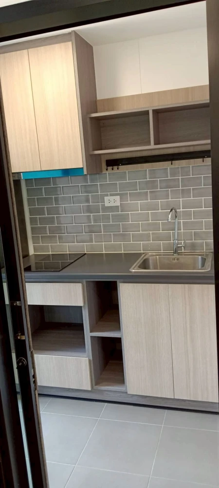 ให้เช่า The One Plus Grand Ramkhamhaeng ห้องพร้อมอยู่ เฟอร์ฑร้อม ชั้นไม่สูงเข้าออกสะดวกสาย จองเลย