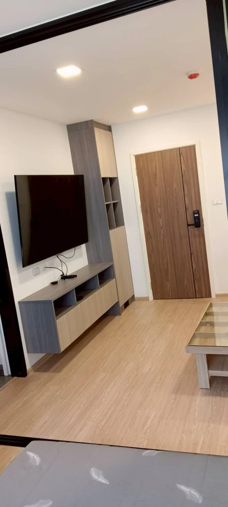 ให้เช่า The One Plus Grand Ramkhamhaeng ห้องพร้อมอยู่ เฟอร์ฑร้อม ชั้นไม่สูงเข้าออกสะดวกสาย จองเลย