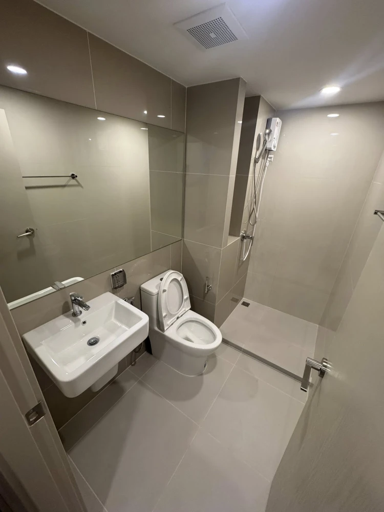 ให้เช่า The Origin Phaholyothin 57 ห้องน่าอยู่ มาพร้อมเฟอร์นิเจอร์ครบครัน หิ้วกระเป๋าเข้าอยู่ได้เลยจ้า