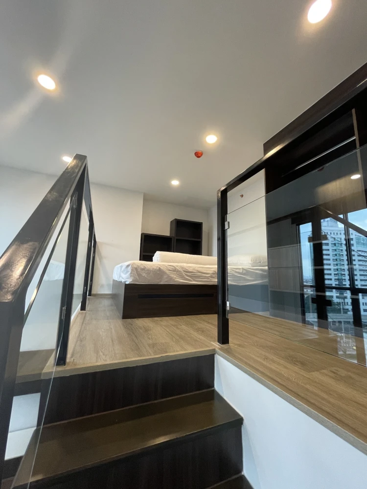 ให้เช่า The Origin Plug & Play Ramintra ห้องน่าอยู่ เพดานสูงโปร่งโล่ง วิวสวยไม่บล็อค รีบจองเลยตอนนี้