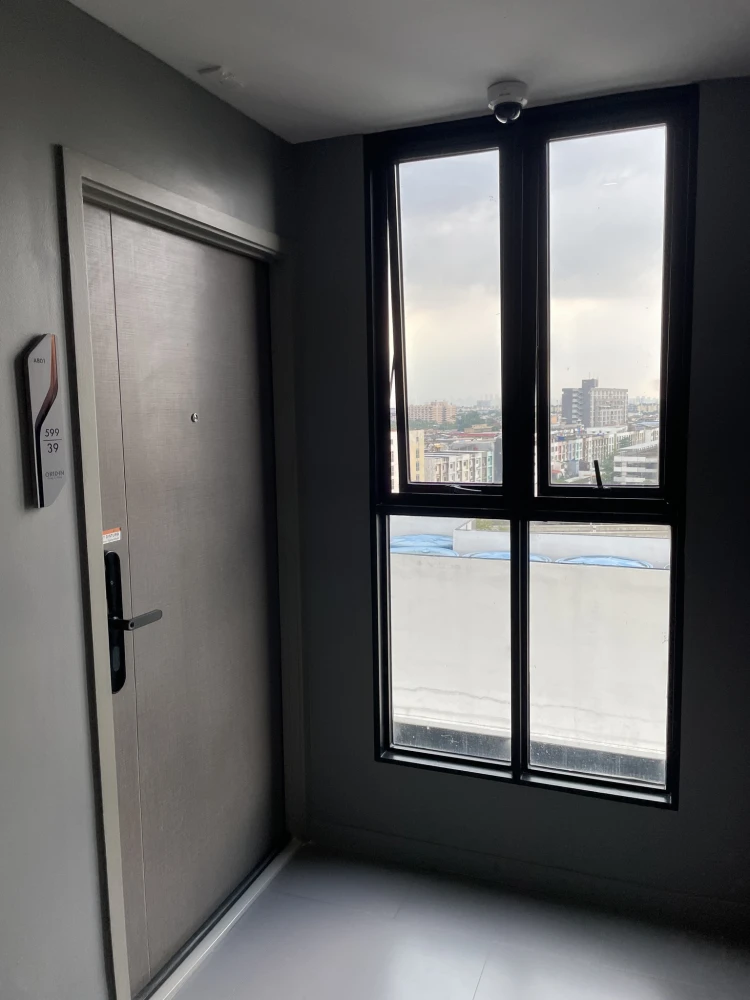 ให้เช่า The Origin Plug & Play Ramintra ห้องน่าอยู่ เพดานสูงโปร่งโล่ง วิวสวยไม่บล็อค รีบจองเลยตอนนี้