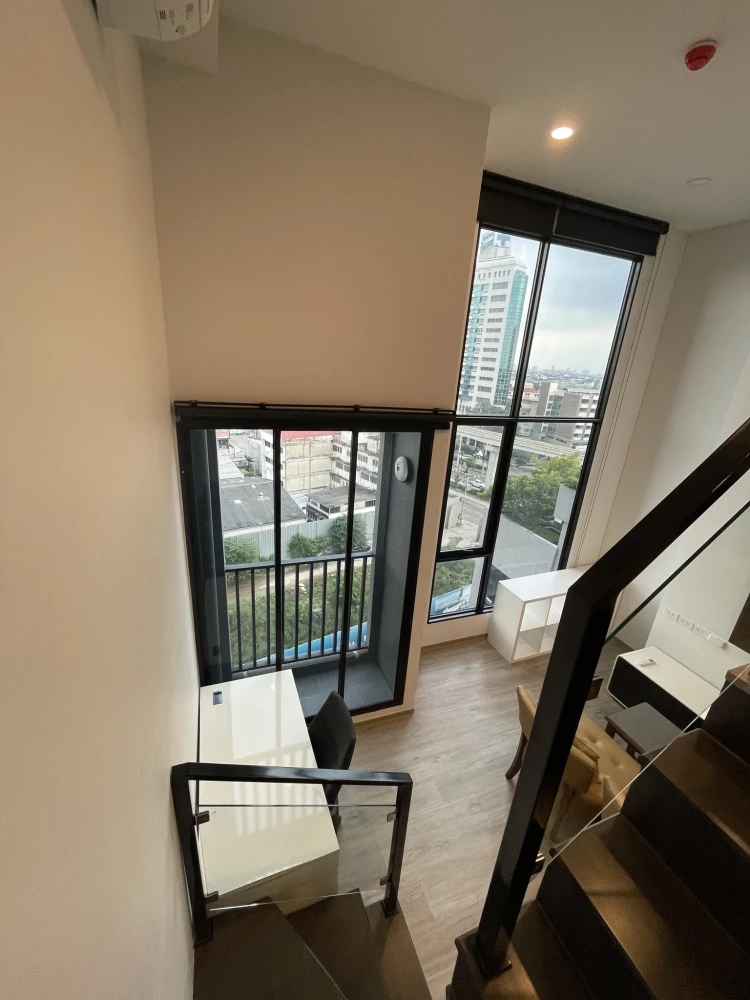 ให้เช่า The Origin Plug & Play Ramintra ห้องน่าอยู่ เพดานสูงโปร่งโล่ง วิวสวยไม่บล็อค รีบจองเลยตอนนี้