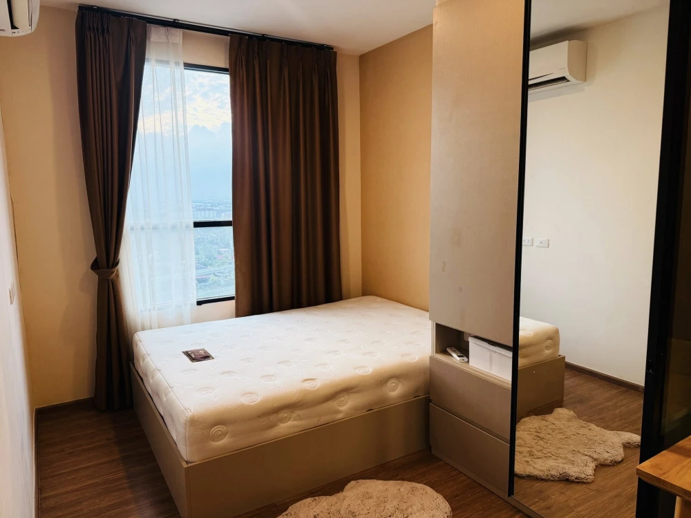 ให้เช่า THE ORIGIN Ram 209 Interchange ห้องน่าอยู่ ติดวอลเปเปอร์อย่างดี เฟอร์ครบครัน หิ้วกระเป๋าเข้าอยู่ได้เลยจ้า