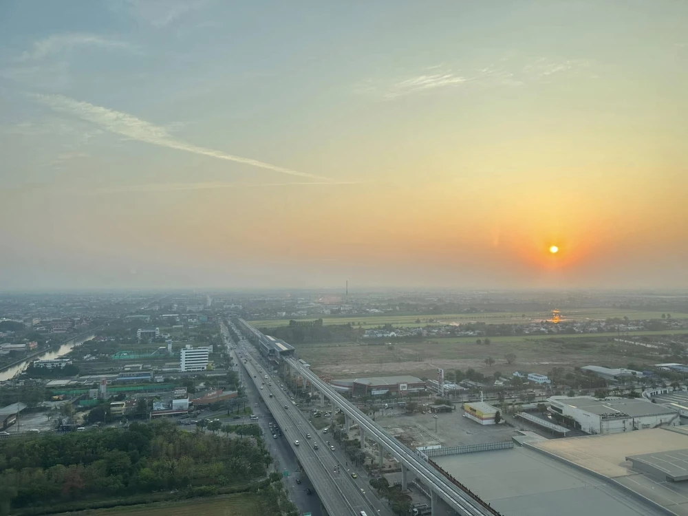 ให้เช่า THE ORIGIN Ram 209 Interchange ห้องน่าอยู่ เฟอร์นิเจอร์และเครื่องใช้ไฟฟ้าครบครัน วิวสวย จองเลย