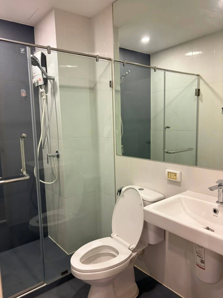 ให้เช่า The Origin Ram 209 Interchange 1 ห้องนอน 1 ห้องน้ำ เฟอร์ครบชุด ทำเลดี จองด่วน