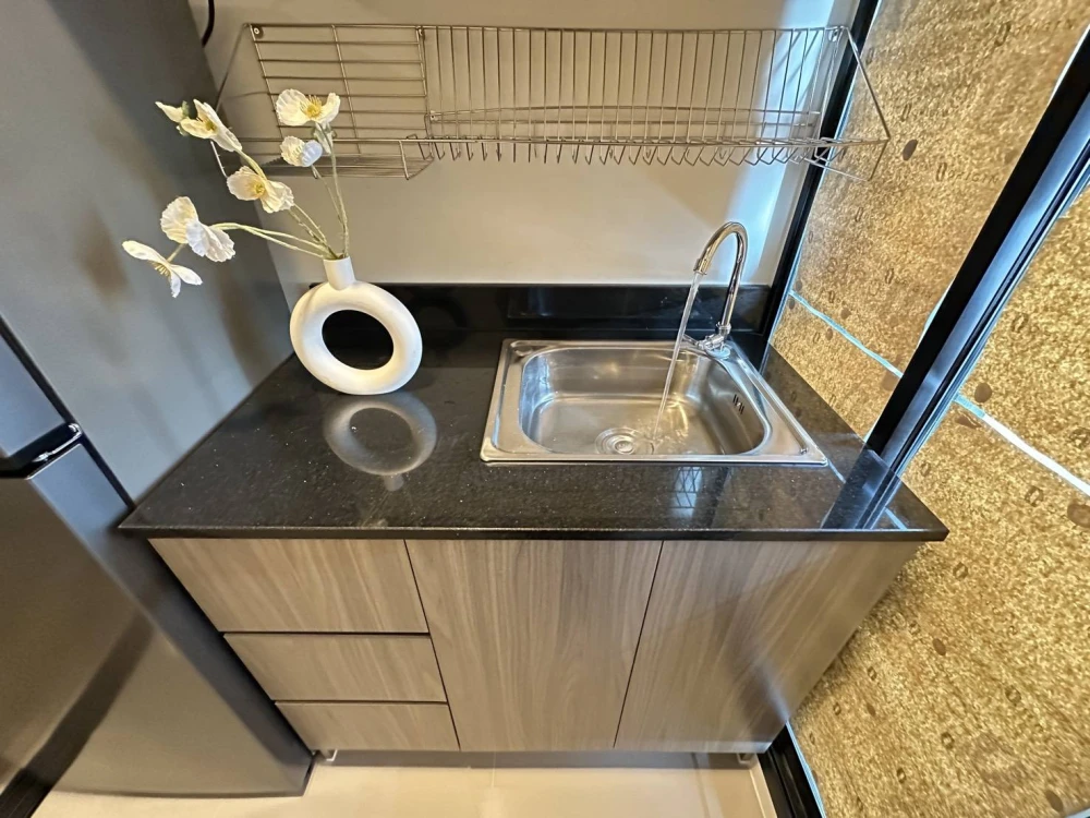 ให้เช่า The Origin Sukhumvit - Praksa ห้องริมติดห้องอื่นข้างเดียว  ชั้นสูง วิวโล่งมองเห็นทะเล วิวสวย ไม่บล็อค ทำเลดี จองเลย