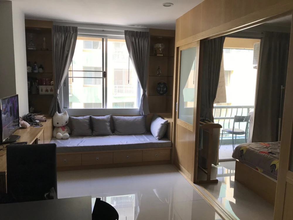 For rent: The Parkland Bangna, fully furnished unit with complete amenities. Don't miss out!