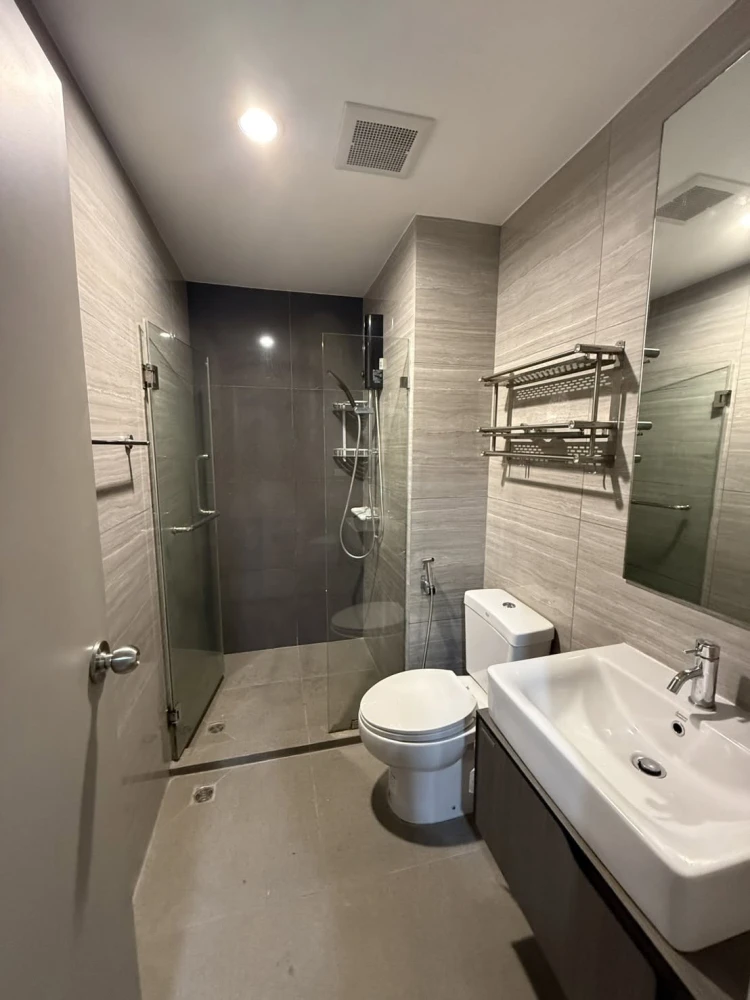 ให้เช่า The Parkland Charan–Pinklao  ห้องกว้าง จัดสรรพื้นที่ดี มี Built-in และพื้นที่เก็บของครบ 2 ห้องนอนแยกเป็นสัดส่วน