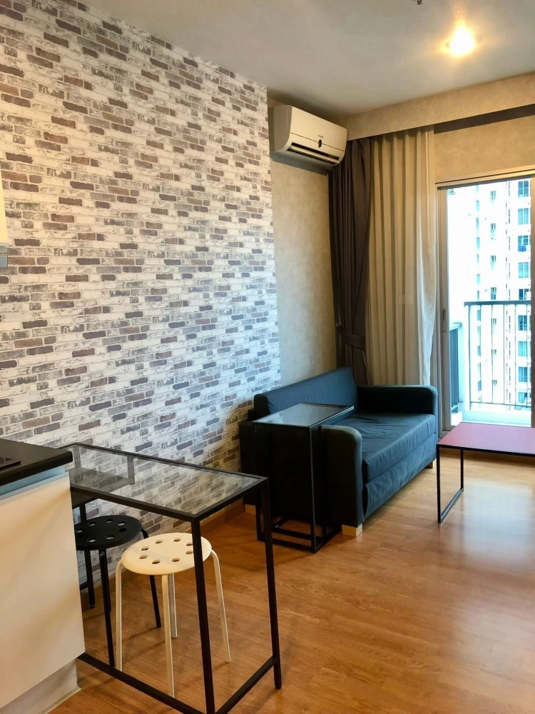 ให้เช่า The Parkland Phetkasem 1 ห้องนอน 1 ห้องน้ำ ติดวอลเปเปอร์อย่างดี เดินทางสะดวก จองเลย